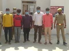 Ambedkar Nagar: गैंगरेप के आरोपियों को पकड़ने के लिए बुलडोजर लेकर पहुंची पुलिस, कुछ घंटों में कर दिया सरेंडर