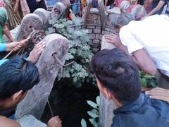 Vidisha: विदिशा में गहरे कुएं में गिरी डेढ़ साल की बच्ची, बाहर निकालने के लिए कूदा शख्स