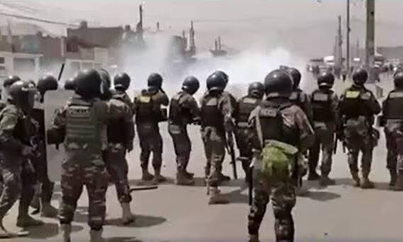 Peru में पैदा हुए Sri Lanka जैसे हालात, महंगाई के खिलाफ सड़कों पर उतरे लोग