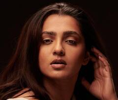 Parvathy Thiruvothu Photos: சோனாபரியாவின் பிறந்த நாள் இன்று !!!