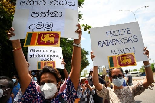 Sri Lanka Crisis: MEA Deny Speculative Reports in Social Media About India Sending her troops to Sri Lanka Sri Lanka Crisis: શ્રીલંકામાં દેખાવો અને બબાલ બાદ શું ભારત મોકલી રહ્યું છે સેના ? હાઈ કમિશને જણાવી સચ્ચાઈ