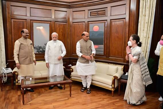 Photos: When PM Modi, Sonia Gandhi and Mulayam Singh Yadav were seen together, Lok Sabha Speaker Om Birla shared the picture