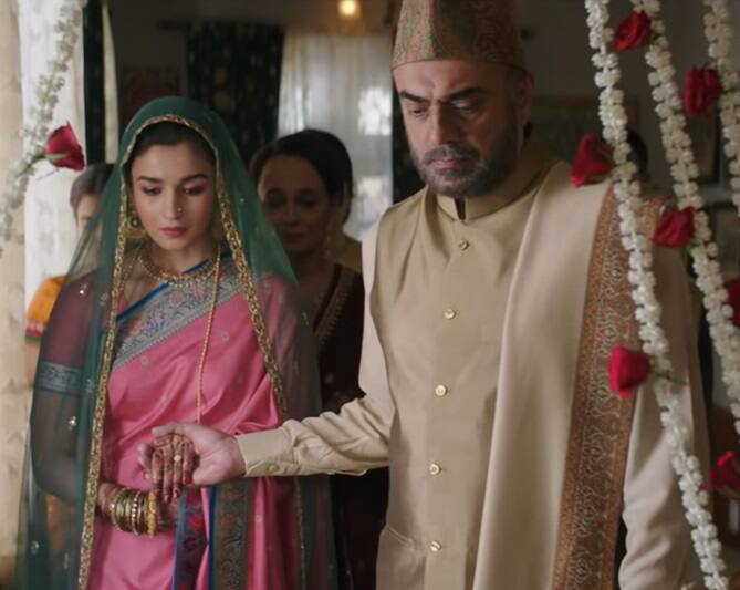 आलिया की करियर की सबसे हिट फिल्मों में से एक 'राज़ी' में एक्ट्रेस मुस्लिम ब्राइड बनी थीं.