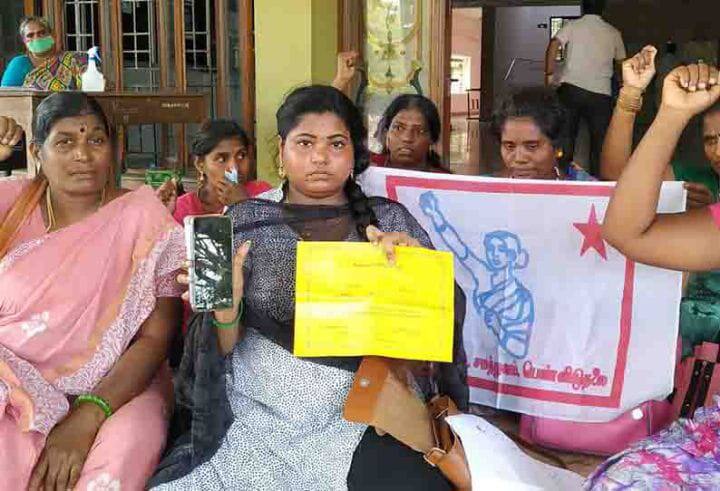 கடைசிநாளில் நின்று போன திருமணம் - மணமகன் மீது நடவடிக்கை எடுக்க கோரி மணமகள் தர்ணா