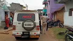 Asansol: সালানপুরে বাড়ির ছাদ থেকে উদ্ধার যুবকের রক্তাক্ত মৃতদেহ। Bangla News