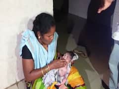 Narsipatnam : నర్సీపట్నం ఆసుపత్రిలో దారుణ ఘటన, సెల్ ఫోన్ వెలుగులో గర్భిణీకి డెలివరీ!