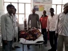 Accident News: अलवर में बाइक सवार युवक को डंपर ने मारी टक्कर, मंत्री ने गाड़ी रुकवाकर पहुंचाया अस्पताल, नहीं बची जान