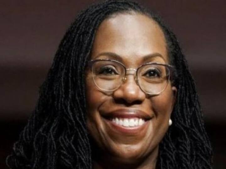America Ketanji Brown Jackson became first black woman justice in US Supreme Court अमेरिकी सुप्रीम कोर्ट में पहली अश्वेत महिला जज बनीं केतनजी ब्राउन जैक्सन, सीनेट ने की पुष्टि
