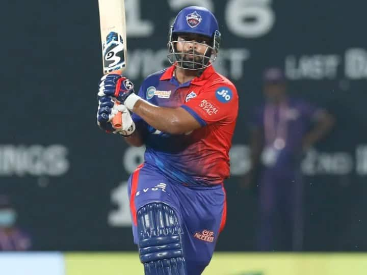 IPL 2022: Rishabh Pant fined INR 12 lakh for slow over rate in match against LSG LSG vs DC: લખનઉ સામે મળેલી હાર બાદ દિલ્હીને લાગ્યો વધુ એક ઝટકો, કેપ્ટન પંતને થયો 12 લાખ રૂપિયાનો દંડ