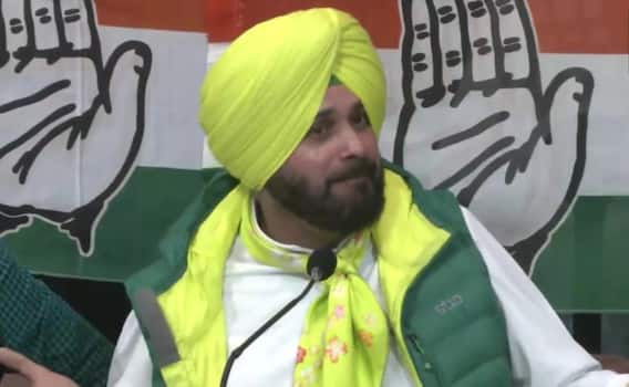 Congress के अंदर की कलह और ज्यादा बढ़ी, नवजोत सिंह सिद्धू पर लगे पार्टी को बर्बाद करने के आरोप Congress के अंदर की कलह और ज्यादा बढ़ी, नवजोत सिंह सिद्धू पर लगे पार्टी को बर्बाद करने के आरोप