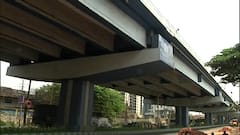 Kolkata Accident: āĻāĻžāϰā§āĻĄ āĻā§āĻžāϞ⧠āϧāĻžāĻā§āĻāĻž āĻŦāĻžāĻāĻā§āϰ, āĻāĻŋāĻāĻā§ āĻĒāĻĄāĻŧā§ āĻŽā§āϤā§āϝ⧠āĻāϰā§āĻšā§āϰ, āϰāĻžāϤā§āϰ āĻļāĻšāϰ⧠āĻā§āĻā§āĻāϰ āĻĻā§āϰā§āĻāĻāύāĻž āĻŽāĻž āĻāĻĄāĻŧāĻžāϞāĻĒā§āϞā§