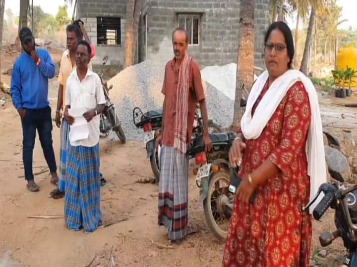 Police do not see the ongoing panchayat led by Urgaundar in Hosur area ஓசூர்: தொடரும் கட்டப்பஞ்சாயத்து:  கண்டுகொள்ளாத காவல்துறை? விவசாயிகள் புகார்!