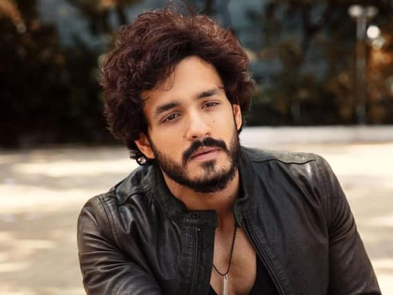 Akhil Akkineni: హ్యాపీ బర్త్ డే అఖిల్, అతడి రేర్ ఫోటోస్పై ఓ లుక్కేయండి Akhil Akkineni: హ్యాపీ బర్త్ డే అఖిల్, అతడి రేర్ ఫోటోస్పై ఓ లుక్కేయండి