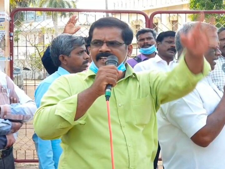 நாகை: மாற்று சான்றிதழ் வழங்க கூடுதல் கட்டணம்: பள்ளி தாளாளருக்கு எதிராக திரண்ட ஆசிரியர்கள்!