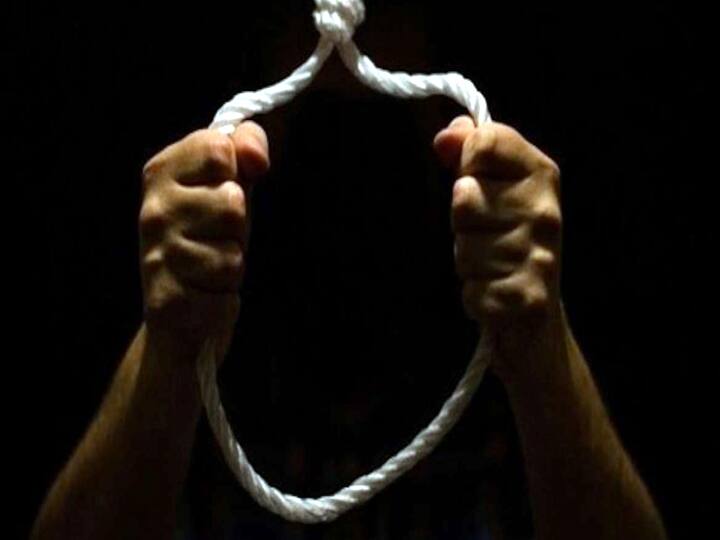 Nellai: A businessman committed suicide after writing a letter in a locked room in a popular hotel நெல்லையில் பிரபல விடுதியில் பூட்டிய அறையில் கடிதம் எழுதிவைத்துவிட்டு தொழிலதிபர் தற்கொலை