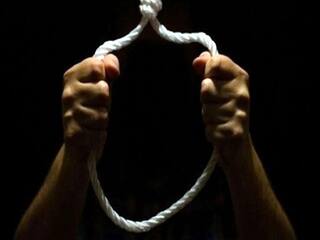 நெல்லையில் பிரபல விடுதியில் பூட்டிய அறையில் கடிதம் எழுதிவைத்துவிட்டு தொழிலதிபர் தற்கொலை