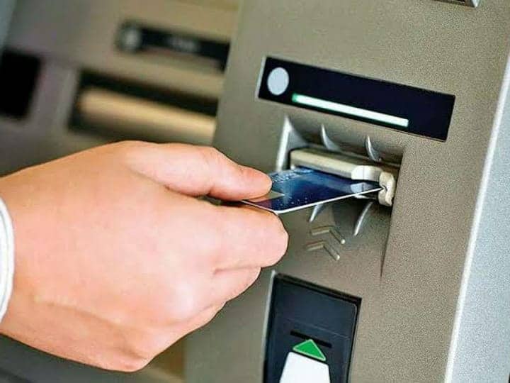 Youth arrested for stealing money from old man's bank account in Karur கரூரில் முதியவரின் வங்கி கணக்கில் பணம் திருடிய இளைஞர் கைது