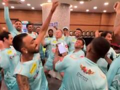 Watch: नील डायमंड का 'स्वीट कैरोलीन' गीत बना LSG का विक्ट्री सॉन्ग, खिलाड़ियों ने पैर थपथपाकर कुछ यूं गाया गाना