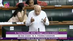 Shashi Tharoor Talk With Supriya Sule Leads to Memes Flood: శశి థరూర్ ను ఓ ఆటాడేసుకున్న మీమర్స్