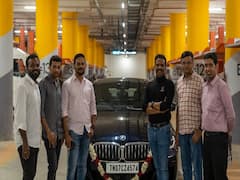 BMW Car Gift : கிஸ்ப்ளோ நிறுவன ஊழியர்களுக்கு பி.எம்.டபுள்யூ கார் அன்பளிப்பு...!