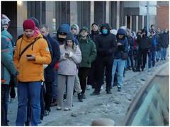 Russia Ukraine War: यूक्रेन से युद्ध की रूस को चुकानी पड़ रही भारी कीमत, तेजी से बढ़ रही महंगाई, खाने-पीने के सामान के दाम 45% तक बढ़े