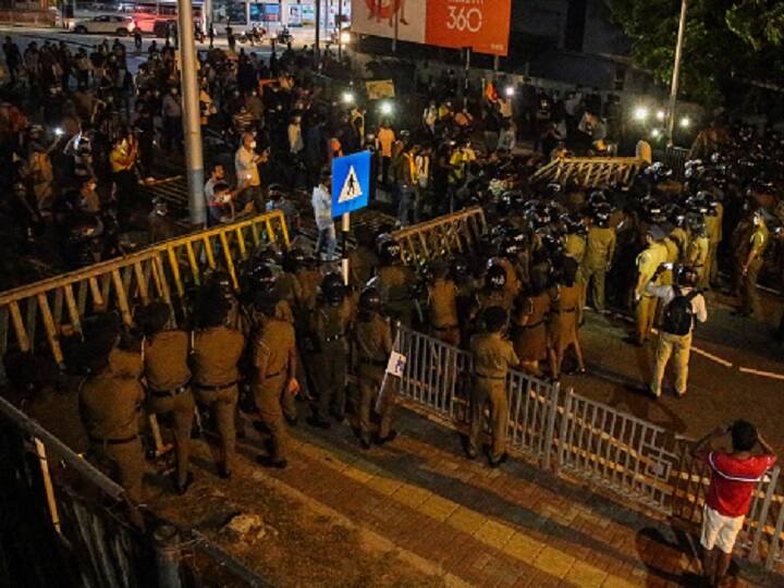 Sri Lanka Crisis: Main Opposition Party To Move No-Confidence Motion Against Rajapaksa Govt Sri Lanka Crisis: Main Opposition Party To Move No-Confidence Motion Against Rajapaksa Govt