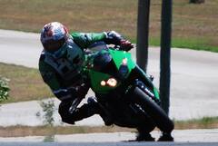 આ છે ભારતમાં સૌથી વધુ વેચાતી સસ્તી સ્પોર્ટ્સ બાઈક, જાણો તેની કિંમત અને એવરેજ