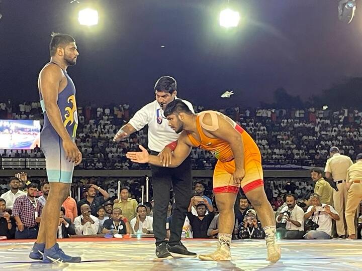 आंतरराष्ट्रीय दर्जावर कुस्ती खेळलेला पृथ्वीराज हा कोल्हापूरच्या मातीत तयार झालेला पैलवान आहे. पृथ्वीराज पाटील हा मूळचा पन्हाळा तालुक्यातल्या देवठाणेचा पैलवान आहे. कोल्हापुरात जालिंदर आबा मुंडे यांच्या शाहू कुस्ती केंद्रात तो लहानाचा मोठा झाला.