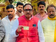 Varanasi News: वाराणसी में MLC चुनाव में वोट डालने पहुंचे केंद्रीय मंत्री महेंद्र पांडेय, शिवपाल यादव के BJP में आने पर कही ये बात