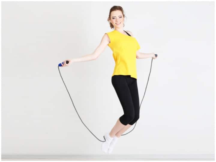 वजन घटाने के लिए क्या है बेहतर, रस्सी कूदना या दौड़ना Jumping rope or Running which is better for Weight Loss, Weight Loss Tips वजन घटाने के लिए क्या है बेहतर, रस्सी कूदना या दौड़ना