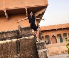 See Pics : ਪੰਜਾਬੀ ਫਿਲਮ Long Lachi 2 ਦੀ ਸ਼ੂਟਿੰਗ ਲਈ ਰਾਜਸਥਾਨ ਪੁੱਜੀ Neeru Bajwa, ਫੈਨਜ਼ ਲਈ ਸ਼ੇਅਰ ਕੀਤਾ ਕੂਲ ਲੁੱਕ