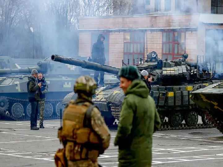 Russia Ukraine War: Wimbledon bans Russian and Belarusian players from 2022 tournament Russia Ukraine War: Wimbledon પર યુદ્ધની અસર, રશિયન-બેલારૂસના ખેલાડીઓ પર લાગ્યો પ્રતિબંધ