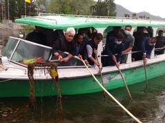 Dal Lake Srinagar: डल झील को साफ करने का अभियान शुरू, एलजी मनोज सिन्हा ने लिया हिस्सा, देखें तस्वीरें