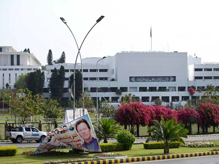 Pakistan: Crucial No-Trust Vote In Parliament Today To Decide Imran Khan's Fate. Top Developments Pakistan No-Trust Motion: Crucial Vote In Parliament Today To Decide Imran Khan's Fate. Top Developments