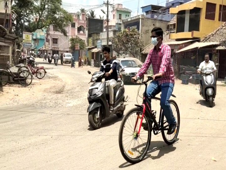 பாதாளசாக்கடை திட்ட பணிகளை சைக்கிளில் சுற்றி பார்வையிட்ட மயிலாடுதுறை நகராட்சி ஆணையர்