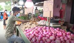 Sri Lanka News: एक सेब की कीमत 160 रूपए.. सब्जी-फलों के दाम आसमान पर, जानिए नींबू के भाव क्या हैं?
