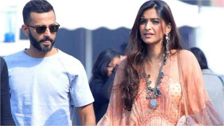 Sonam Kapoor-Anand Ahuja's New Delhi residence robbed, cash and jewellery worth Rs 1.41 Crore stolen ਸੋਨਮ ਕਪੂਰ-ਆਨੰਦ ਆਹੂਜਾ ਦੇ ਘਰ ਵੱਡੀ ਵਾਰਦਾਤ, ਚੋਰਾਂ ਨੇ 1.41 ਕਰੋੜ ਰੁਪਏ ਦੇ ਗਹਿਣੇ ਅਤੇ ਨਕਦੀ ‘ਤੇ ਕੀਤਾ ਹੱਥ ਸਾਫ਼