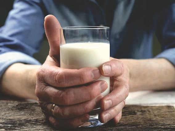Calcium: పాలలో కన్నా వీటిలోనే కాల్షియం ఎక్కువ, రోజూ తింటే మేలు Calcium: పాలలో కన్నా వీటిలోనే కాల్షియం ఎక్కువ, రోజూ తింటే మేలు