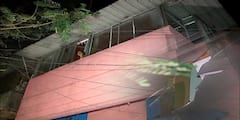 Kolkata News: āĻāϰ āϏāύā§āϧā§āϝā§ā§ āĻĻā§āĻ āĻā§āώā§āĻ ā§āϰ āĻŽāϧā§āϝ⧠āϏāĻāĻāϰā§āώ, āĻŦā§āϝāĻžāĻĒāĻ āĻāĻžāĻāĻā§āϰ-āĻšāĻŋāĻāϏāĻž, āĻāϤā§āϤāĻĒā§āϤ āĻĢā§āϞāĻŦāĻžāĻāĻžāύ āĻāϞāĻžāĻāĻž