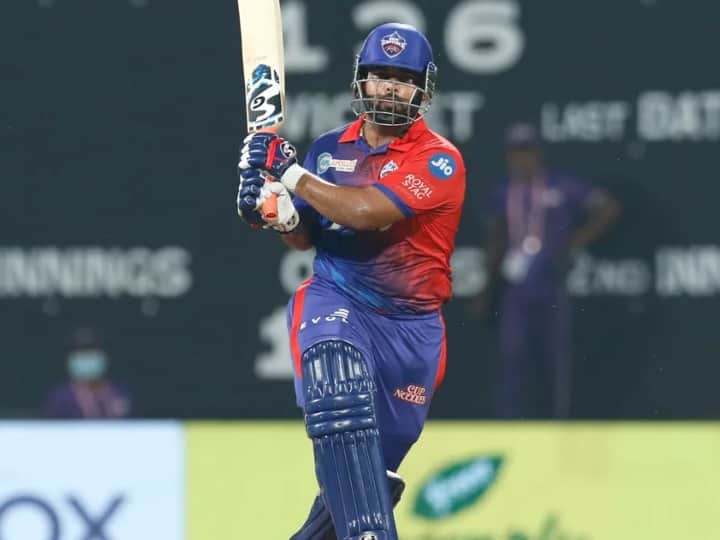 DC vs RCB: आरसीबी के खिलाफ चौके-छक्कों की बारिश करते हैं ऋषभ पंत, शानदार है पिछला रिकॉर्ड IPL 2022 DC vs RCB Delhi Capitals Captain Rishabh Pant has strong records against RCB Pant has Scored 387 runs in 11 matches Know detail DC vs RCB: आरसीबी के खिलाफ चौके-छक्कों की बारिश करते हैं ऋषभ पंत, शानदार है पिछला रिकॉर्ड