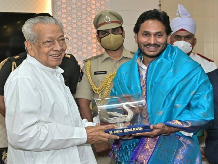 AP Cabinet News: ఏపీ మంత్రుల రాజీనామాలకు గవర్నర్ ఆమోదం నేడే - కొత్త మంత్రుల లిస్టు బయటికి ఎప్పుడంటే AP Governor Biswabhusan Harichandan to approves AP Ministers Resigns today AP Cabinet News: ఏపీ మంత్రుల రాజీనామాలకు గవర్నర్ ఆమోదం నేడే - కొత్త మంత్రుల లిస్టు బయటికి ఎప్పుడంటే