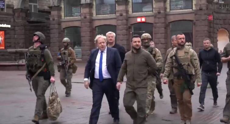 British PM Walks On Streets Of Kyiv With Ukrainian Prez, Corners Putin British PM Walks On Streets Of Kyiv With Ukrainian Prez, Corners Putin