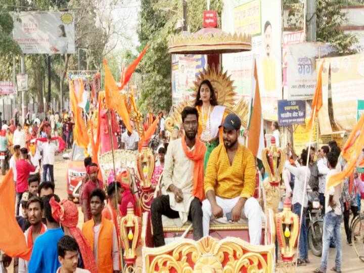 रामलला के जन्मोत्सव यानी रामनवमी के अवसर पर हिंदुत्व सेवा संघ भागलपुर  द्वारा श्रीराम की भव्य व आकर्षक शोभायात्रा निकाली गई. हजारों की संख्या में श्रीराम भक्तों ने इसमें भाग लिया.