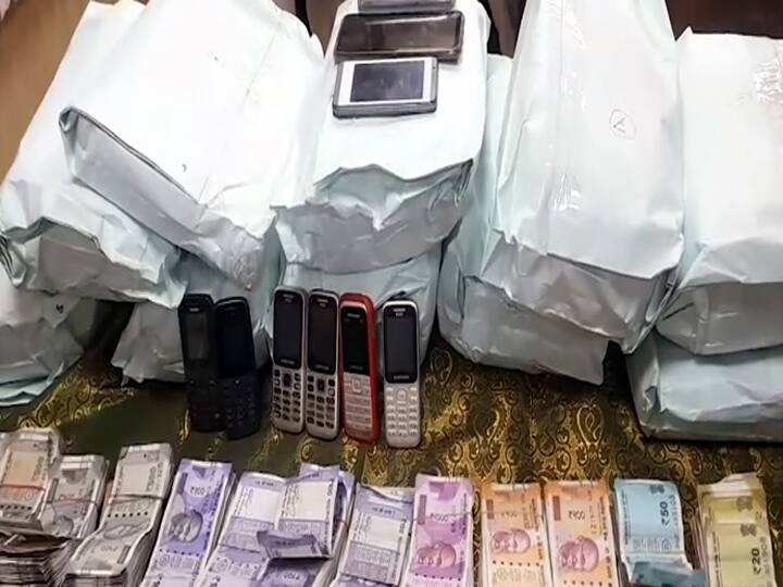 புதுச்சேரி: பேருந்தில் வந்த 4 பேரிடம் கஞ்சா.. விசாரணையில் அடுத்தடுத்து ட்விஸ்ட்! சிக்கிய கஞ்சா கூட்டம்..!