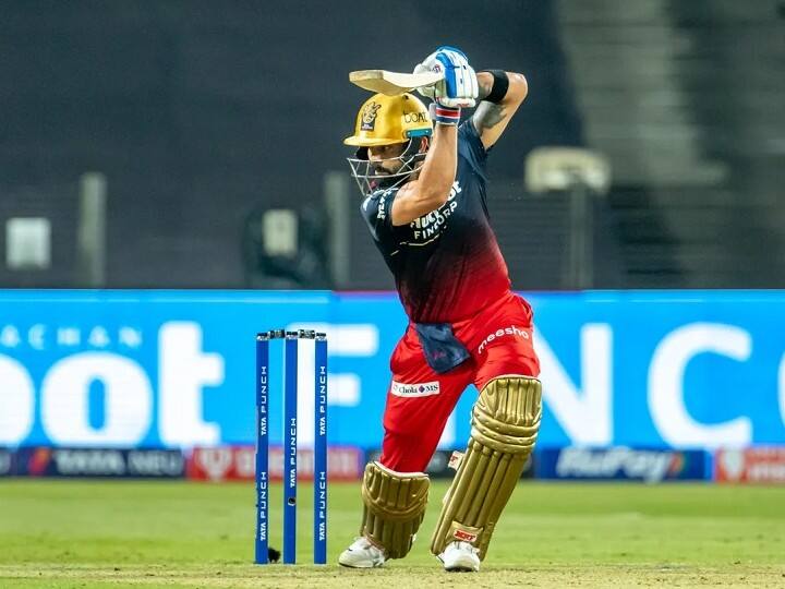 इस मैच में विराट कोहली के बल्ले से भी रन निकले. उन्होंने 36 गेंद पर 48 रन बनाए. वह डेवाल्ड ब्रेविस की पहली ही गेंद पर एलबीडब्लू आउट दिए गए.