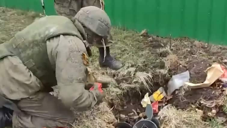 Russia Ukraine War: Shameful act of Russian army! The soldiers first raped the girl and then shot her in the head Russia Ukraine War: ਰੂਸੀ ਫੌਜ ਦਾ ਸ਼ਰਮਨਾਕ ਕਾਰਨਾਮਾ! ਫੌਜੀਆਂ ਨੇ ਲੜਕੀ ਨਾਲ ਪਹਿਲਾਂ ਕੀਤਾ ਰੇਪ ਫਿਰ ਮਾਰੀ ਸਿਰ 'ਚ ਗੋਲੀ