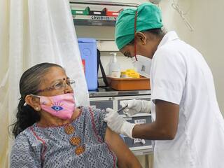 Aurangabad: काय म्हणता! कोरोना लसीची मोफत 'घरपोच डिलिव्हरी'; टोचूनही मिळणार