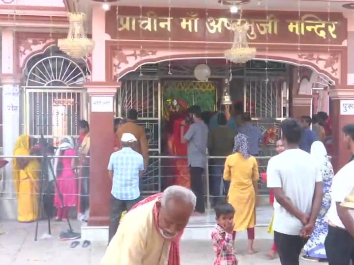 ऐसी मान्यता है कि इस दिन भगवान श्री हरि विष्णु ने महाराजा दशरथ की ज्येष्ठ पत्नी महारानी कौशल्या के गर्भ से श्रीराम के रूप में सातवां अवतार लिया था. वैसे राम नवमी श्रीराम के जन्मदिन के उपलक्ष्य में मनाई जाती है. लेकिन इस दिन भगवान श्रीराम के साथ उनके छोटे भाइयों भरत, लक्ष्मण और शत्रुघ्न का भी जन्मोत्सव होता है.