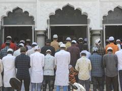 गुजरात: जब नमाज पढ़ने और रोज़ा तोड़ने के लिए खुल गए मंदिर के दरवाजे !