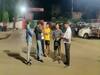 Bilaspur Crime News: बिलासपुर में चलती बाइक को लात मारकर महिला से पर्स और मोबाइल छीनकर भागे बदमाश